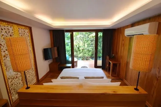 Superior Villa, Kanal Manzaralı