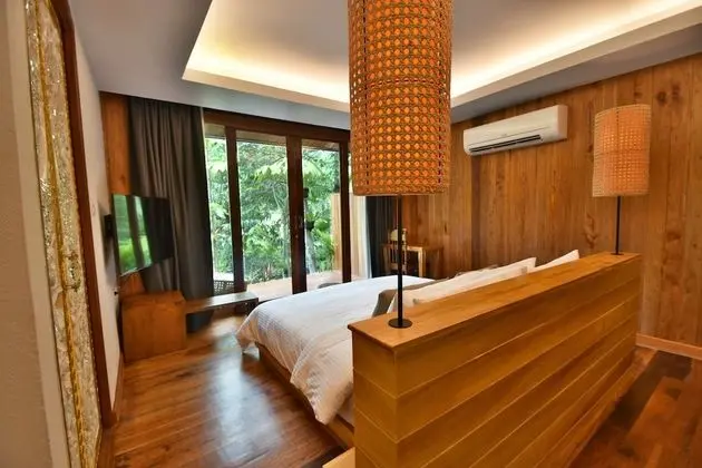 Superior Villa, Kanal Manzaralı