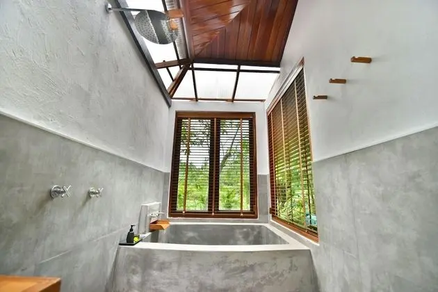 Superior Villa, Kanal Manzaralı