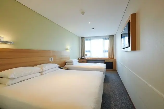 [Mini Bar PKG] Family Twin + Mini Bar Basket (Beer included)