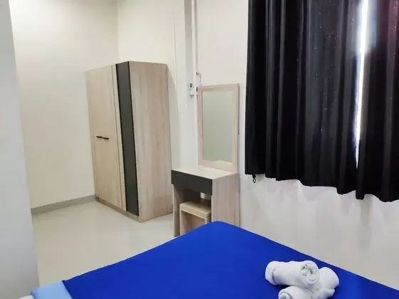 Tek Büyük Yataklı Oda, Ortak Banyo