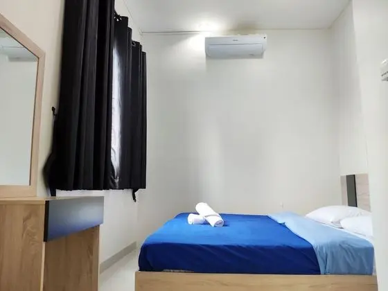 Tek Büyük Yataklı Oda, Ortak Banyo