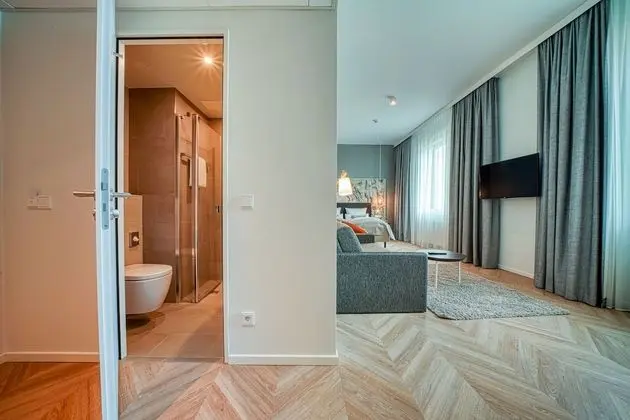 Superior King Room