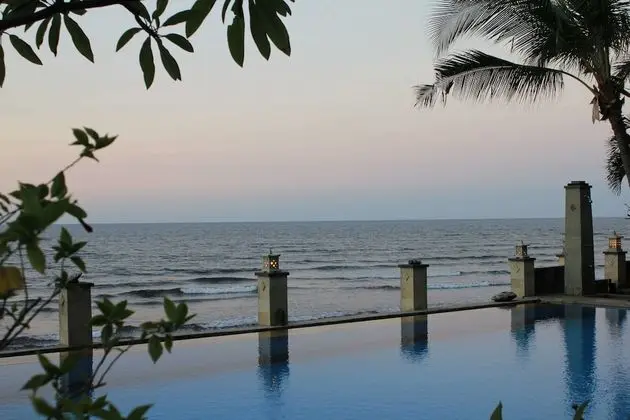 5 Bedrooms Villa with Private Pool
