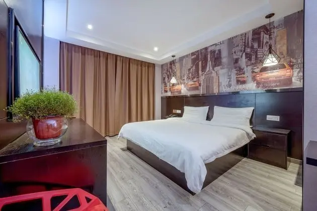 Standard Tek Büyük Yataklı Oda