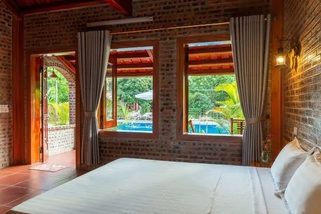Deluxe Bungalov, Havuz Manzaralı