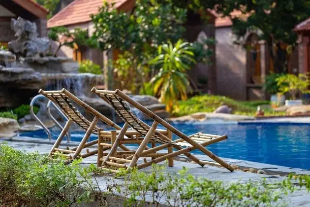 Deluxe Bungalov, Havuz Manzaralı