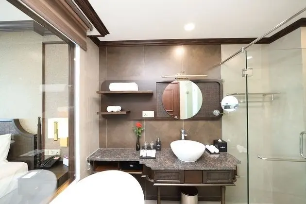 Deluxe Tek Büyük Yataklı Oda, Balkon (Grand, Indochine Wing)