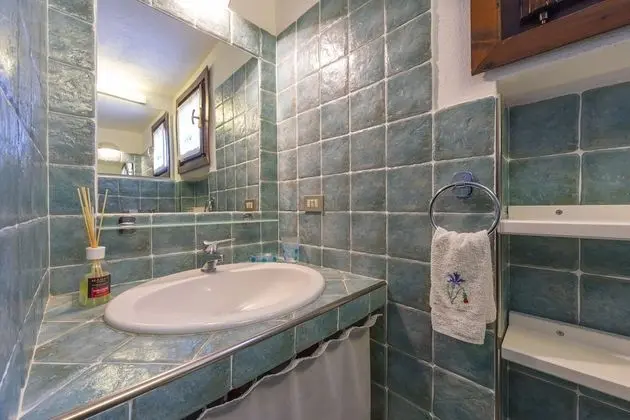 Family Ev, Birden Çok Yatak, 2 Banyolu, Bahçeli (Villa Nini With Sea View)