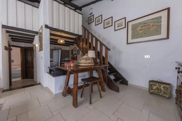 Family Ev, Birden Çok Yatak, 2 Banyolu, Bahçeli (Villa Nini With Sea View)