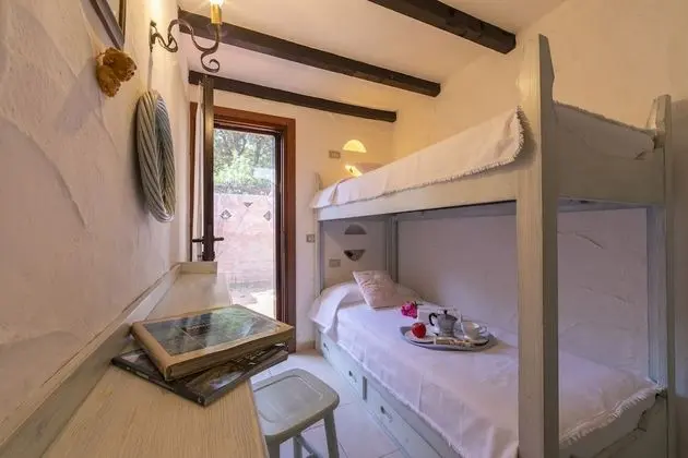 Family Ev, Birden Çok Yatak, 2 Banyolu, Bahçeli (Villa Nini With Sea View)