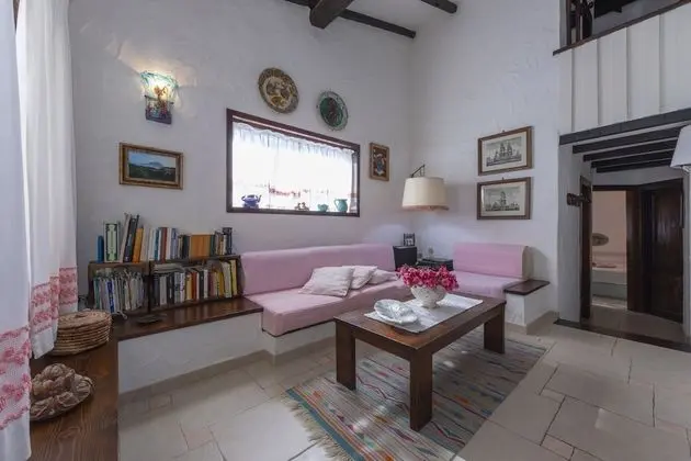 Family Ev, Birden Çok Yatak, 2 Banyolu, Bahçeli (Villa Nini With Sea View)