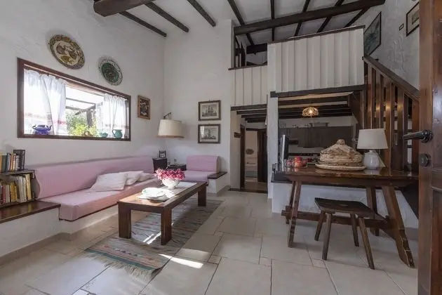 Family Ev, Birden Çok Yatak, 2 Banyolu, Bahçeli (Villa Nini With Sea View)