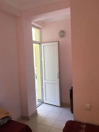 Basic Tek Büyük veya İki Ayrı Yataklı Oda