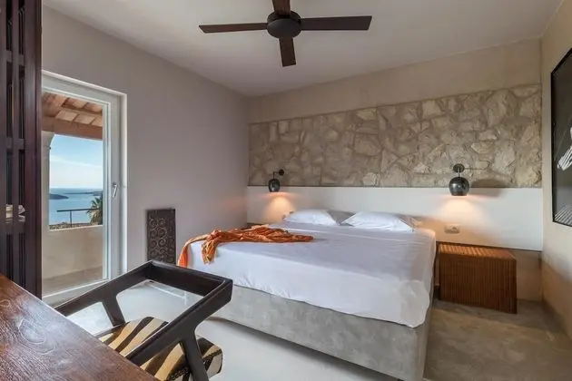 Basic Tek Büyük Yataklı Oda, Balkon, Deniz Manzaralı (Amerigo Vespucci)