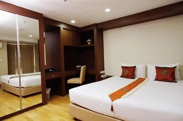 1-Bedroom Suite