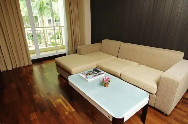 1-Bedroom Suite