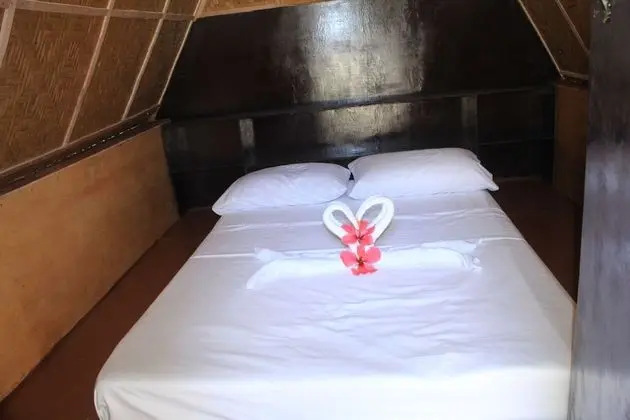 Private Cottage Fan Room for 2