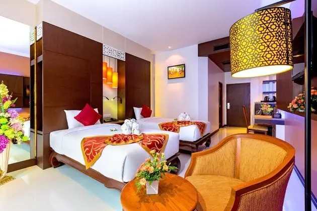 Grand Oda, Havuz Manzaralı