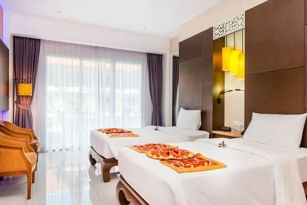 Grand Oda, Havuz Manzaralı