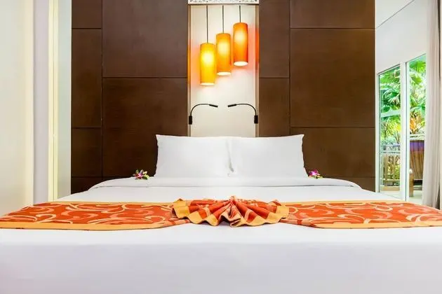 Grand Oda, Havuz Manzaralı