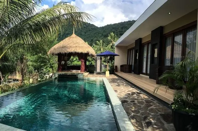 Executive Villa, 2 Yatak Odası, Havuz Manzaralı, Havuz Kenarı