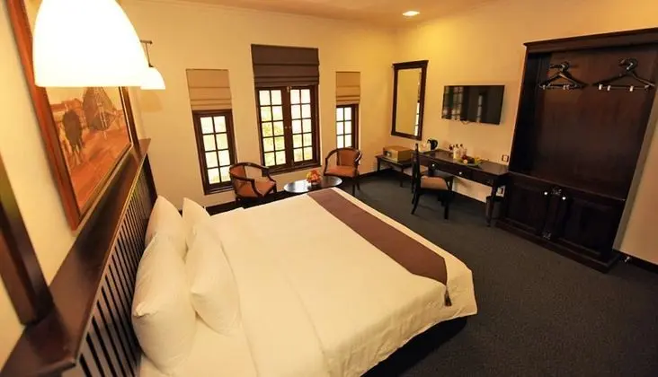 Deluxe Tek Büyük veya İki Ayrı Yataklı Oda, Balkon