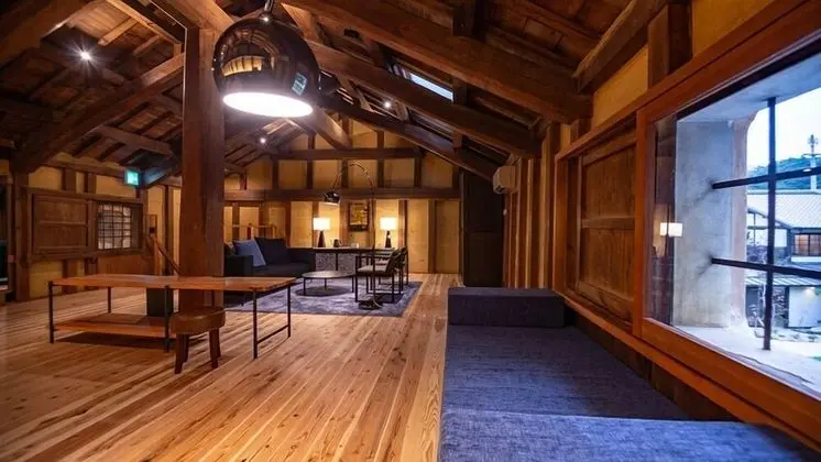 Premier Oda, Sigara İçilmez (VMG, with Cypress bath)