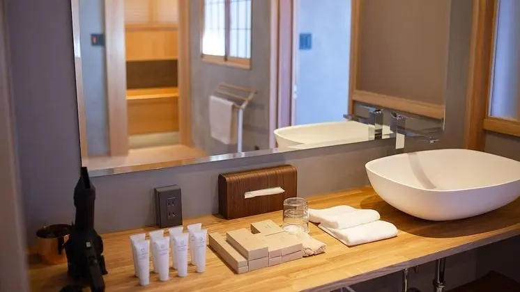 Premier Oda, Sigara İçilmez (VMG, with Cypress bath)