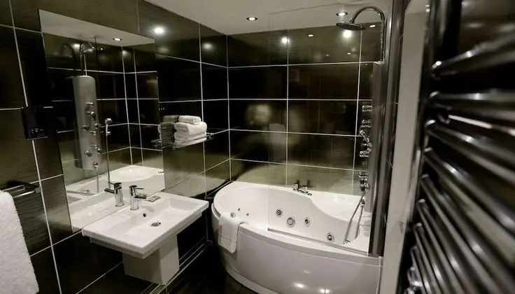 Townhouse Grand
