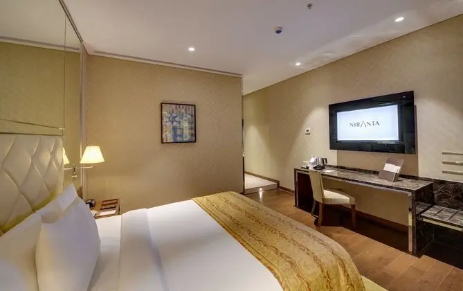 Comfort Queen Room