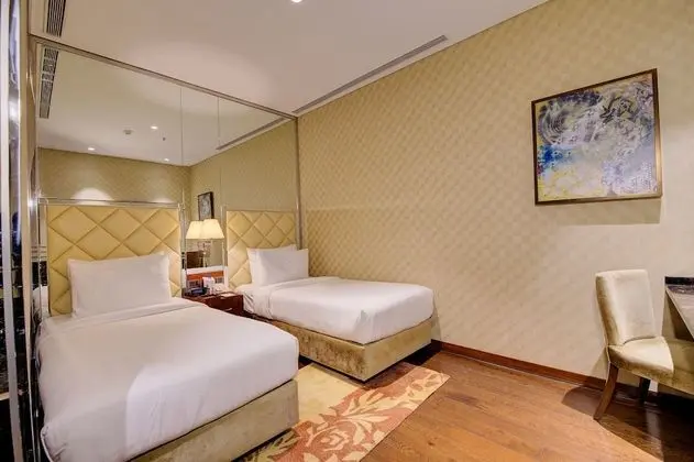 Comfort Queen Room