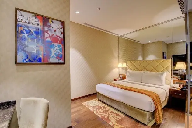 Comfort Queen Room