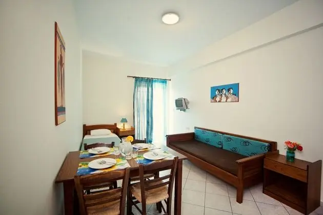 Classic Apart Daire, Havuz Manzaralı