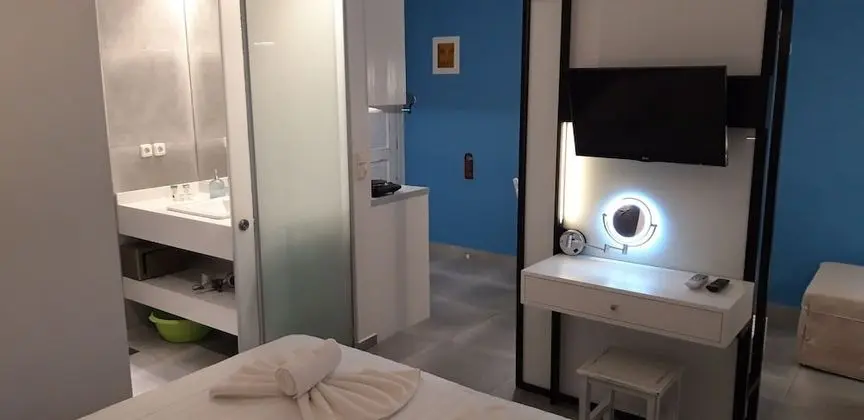 Exclusive Stüdyo, Havuz Manzaralı