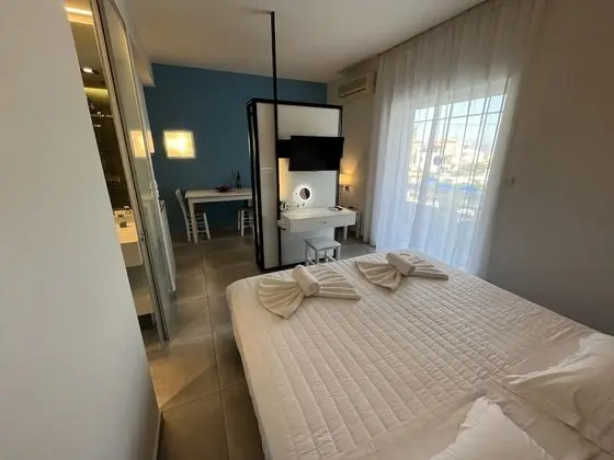 Exclusive Stüdyo, Havuz Manzaralı