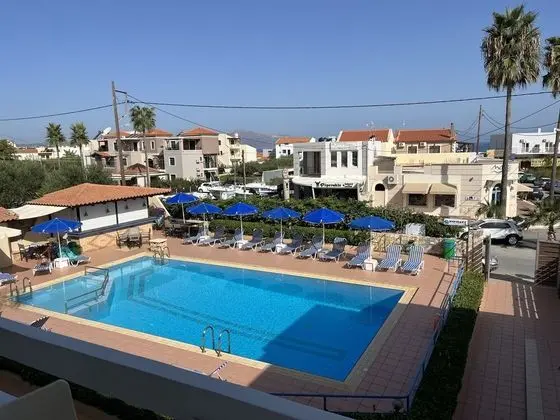 Exclusive Stüdyo, Havuz Manzaralı