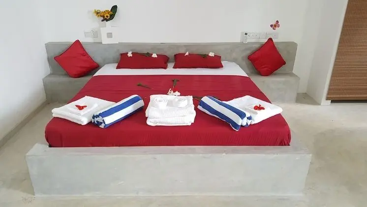Deluxe Tek Büyük Yataklı Oda, Teras, Denize Sıfır