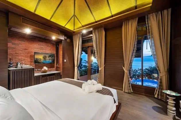 Junior Suite Jacuzzi Seaview