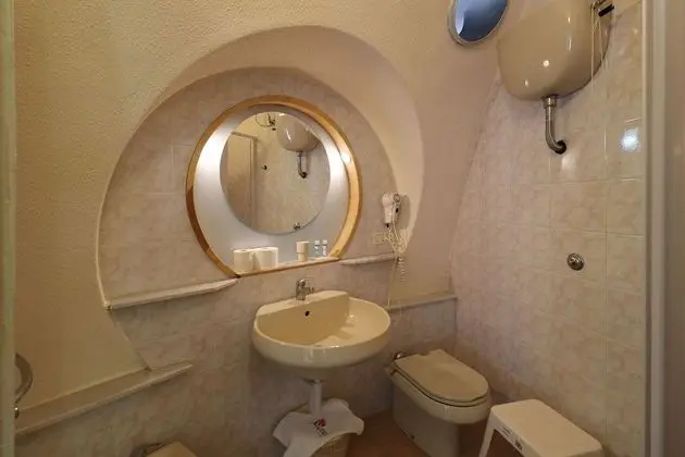 Standard Tek Büyük veya İki Ayrı Yataklı Oda