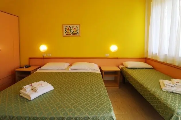 Standard Üç Kişilik Oda