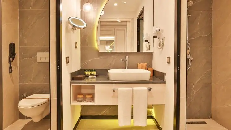 https://images.etstur.com/imgproxy/resize/2560x1440/files/images/hotelImages/etsrooms/438/Nirvana_Dolce_Vita_20250108135336_1.jpg