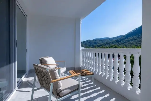 https://images.etstur.com/imgproxy/resize/2560x1440/files/images/hotelImages/etsrooms/438/Nirvana_Dolce_Vita_20250703125019_0.jpg