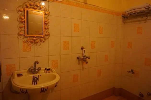 Business Tek Büyük veya İki Ayrı Yataklı Oda, 1 En Büyük (King) Boy Yatak, Sigara İçilebilir