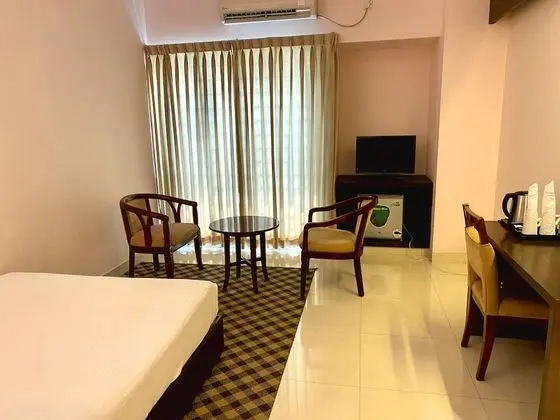 Deluxe Tek Büyük Yataklı Oda