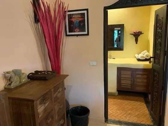 Jungle cottage with balcony