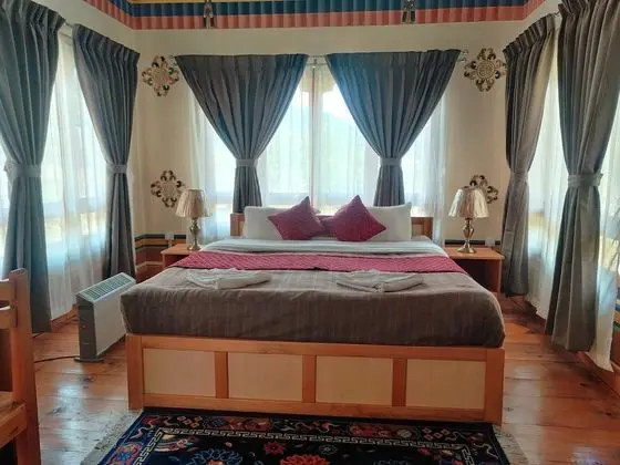 Deluxe Tek Büyük veya İki Ayrı Yataklı Oda, 1 Yatak Odası, Dağ Manzaralı