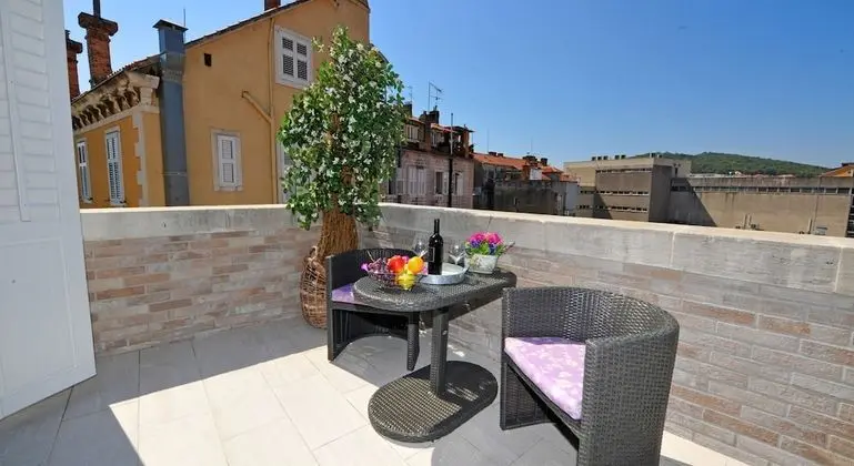 Deluxe Tek Büyük Yataklı Oda, Balkon, Şehir Manzaralı