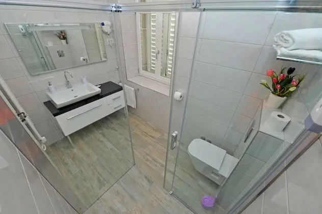 Deluxe Tek Büyük Yataklı Oda, Balkon, Şehir Manzaralı
