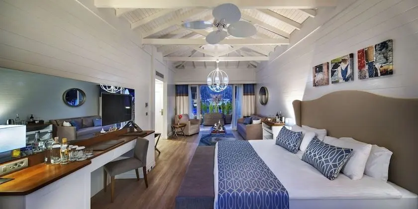 Cedar House, Forest View